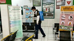 Wabup Sumedang Semprotkan Disinfektan di Jatinangor