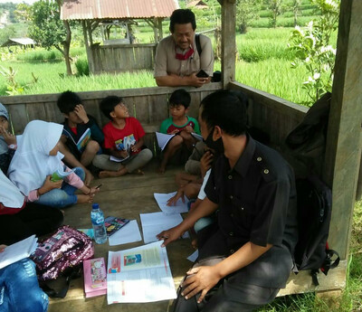 Pengawas Pembina Sukasari Blusukan Di Tengah Pandemi