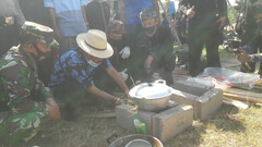 Nikmatnya Peda Merah Ala Gembrong Liwet