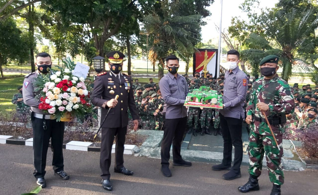 HUT TNI, Kapolres Sumedang Bikin Kejutan Buat Danyonif