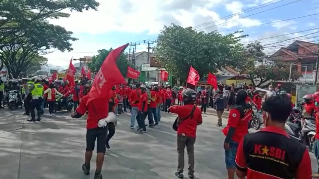 Sejumlah Organisasi Buruh Ancam Tutup Jalan Tol