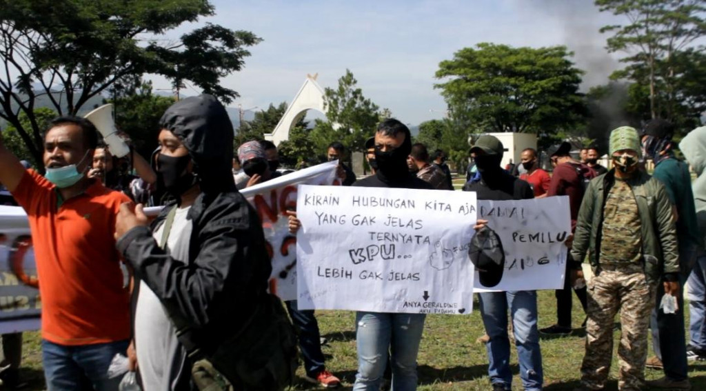 Simulasi Unjuk Rasa Pilkada 2020, PHH Yonif Raider 301 Diterjunkan