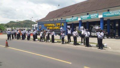 Peringati Hari Kesehatan, Begini Aksi Unik Personel Terminal Ciakar