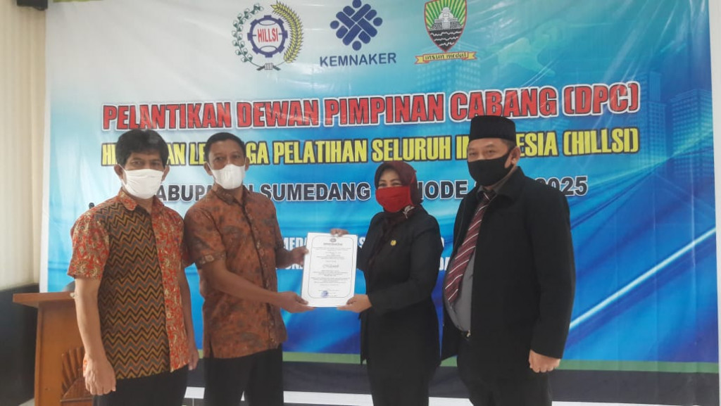 Miliki 67 LPK, Sumedang Lantik Pengurus HILLSI