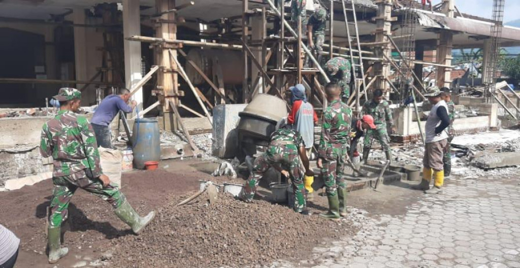 Karya Bakti R-301/PKS Tuai Apresiasi Warga Cimalaka