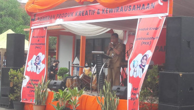 Kembangkan Minat Wirausaha Melalui Pameran PKK SMKN 1 Sumedang