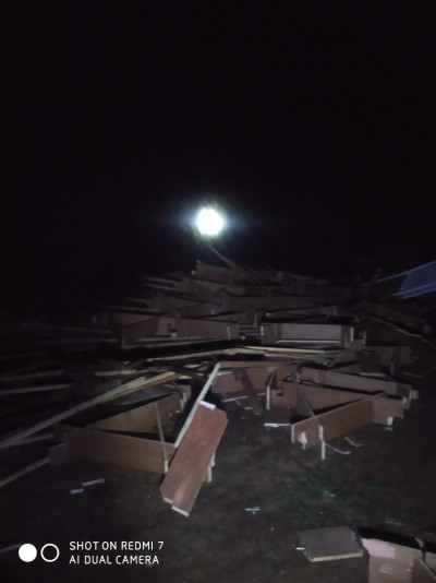 Atap Gedung Geotheater Ambruk Diterjang Angin Kencang