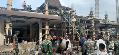 Karya Bakti R-301/PKS Tuai Apresiasi Warga Cimalaka