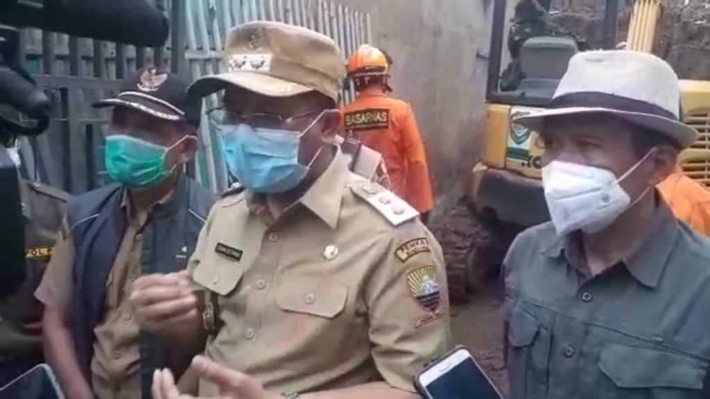 Erwan Sambangi Lagi Lokasi Longsor Cimanggung