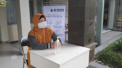 80% Ortu Ingin Anak Belajar Di Sekolah