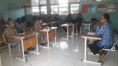 SMPN 8 Sumedang Gali Kendala Belajar Online