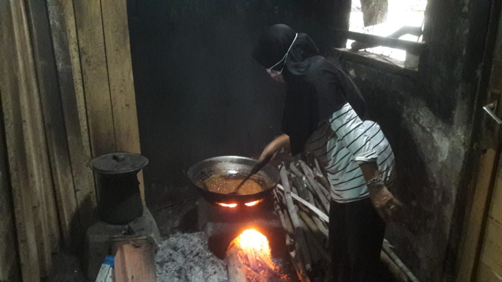 Manisnya Bisnis Gula Semut Tanjungkerta