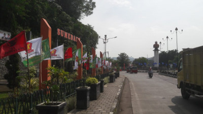 Satpol PP Bakal Tertibkan Atribut Parpol