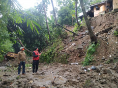 Tinjau Lokasi Banjir, Dede Suwarman: Ada Indikasi Gara-gara Jalan Tol