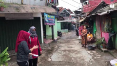 PKK Jatinangor: Jumsih dan Bagi-bagi Sembako