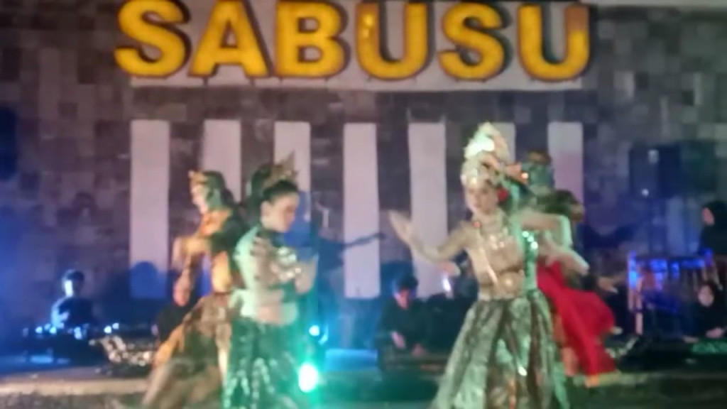 Tim Lises 11 April Keliling Dunia Tampilkan Seni