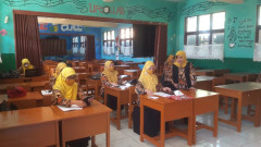 SMPN 1 Cimalaka Gelar Ujian Daring