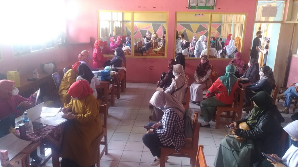 Sumedang Selatan Gelar Vaksinasi bagi 400 guru