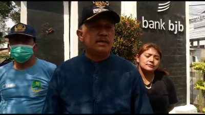 Gapura Jatinangor 'Disulap' Jadi Kinclong