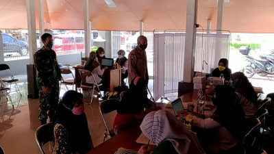 50 Lansia Divaksin Di Pendopo Sumedang Utara