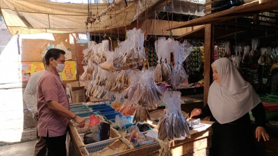 Ketersediaan Sembako Di Pasar Inpres Sumedang Masih Stabil