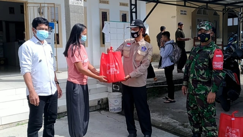 Warga 14 Desa di Cimalaka Dapat Bantuan Sembako