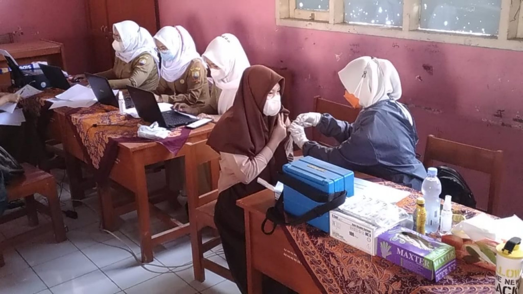 Hari Pramuka: 400 Siswa SMP 4 Divaksin