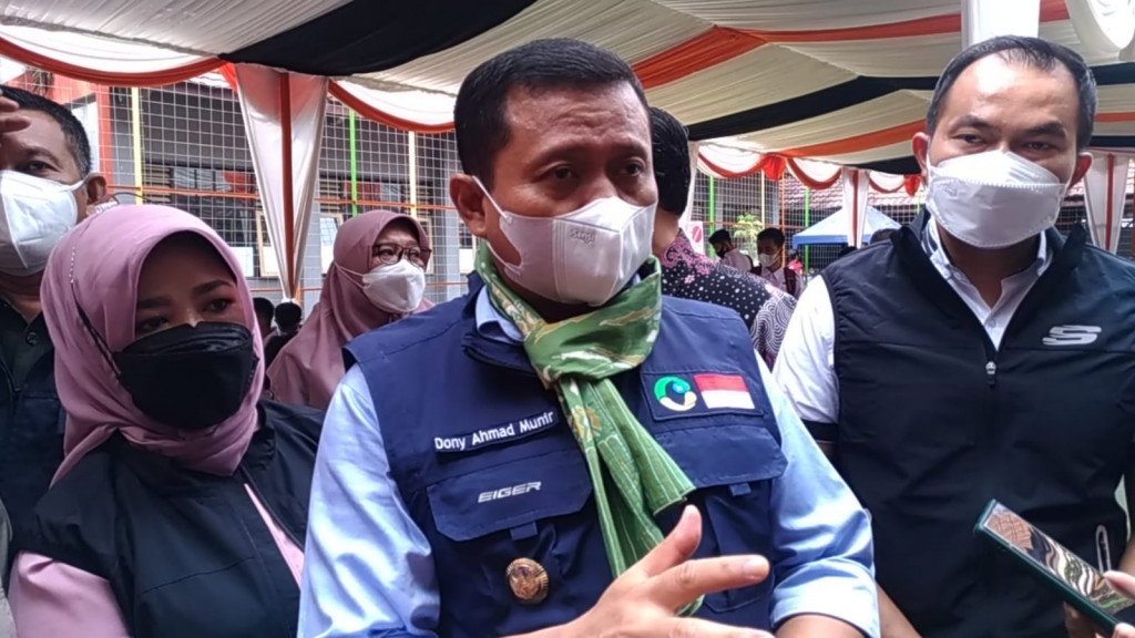 Bupati Sumedang Monitor Gebyar Vaksinasi di 2 Sekolah