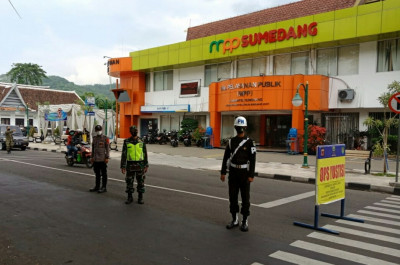 Catat! Ini Daftar Wilayah Di Jawa-Bali Yang Terapkan PPKM Level 2-4