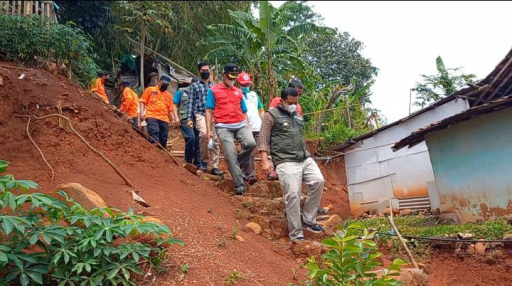 Bupati Dony Sapa Warga Kotakulon Sumedang Selatan