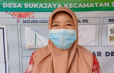 Kades Sukajaya Sumringah Kedatangan Mensos Risma