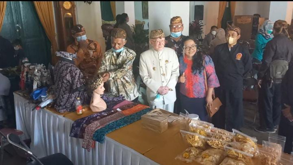 Luncurkan Sumedang Larang Market Place, Keraton Dorong Digitalisasi Pasar UMKM