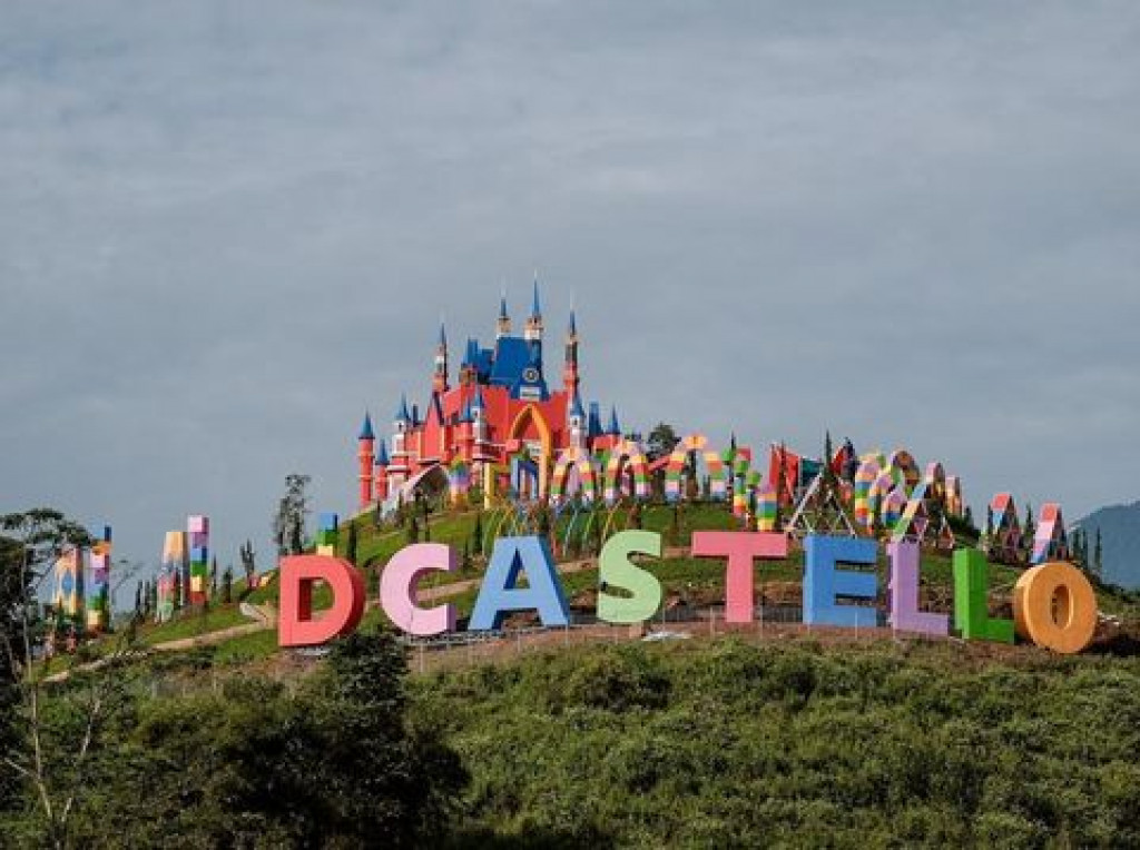 D'Castello, Kastil Megah di Tengah Hamparan Kebun Teh Subang