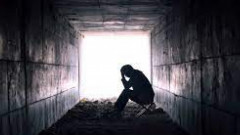 4 Tips Tegarkan Hati Saat Kamu Sering Dikucilkan Orang Lain