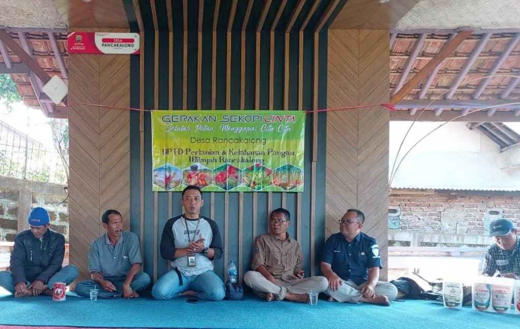 Uji Tanah di Sumedang, PT Petrokimia Gresik Berkolaborasi dengan CV Tunas Muda Perkasa