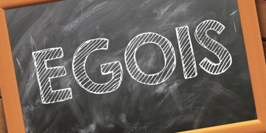 5 Cara Menghilangkan Sifat Egois dalam Diri, Salah Satunya Belajar Menerima Kritik!