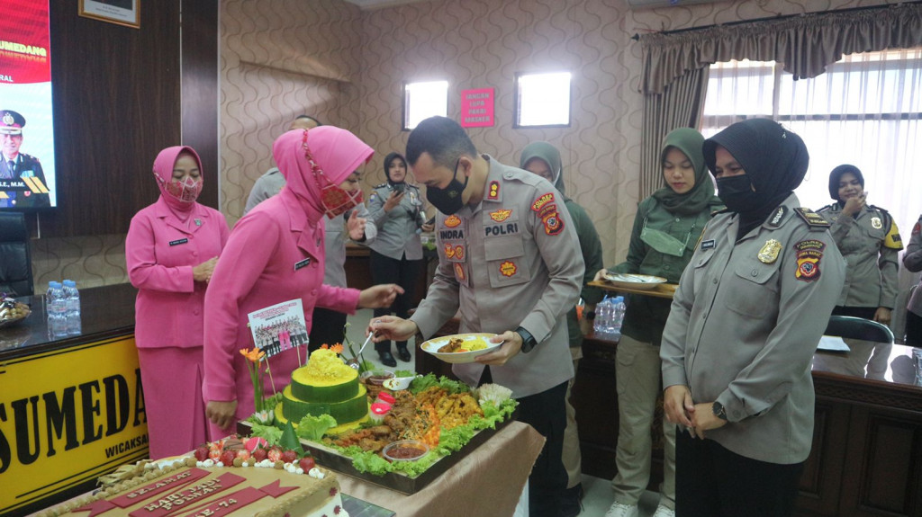 Rayakan HUT Polwan Ke 74, Polres Sumedang Gelar Syukuran