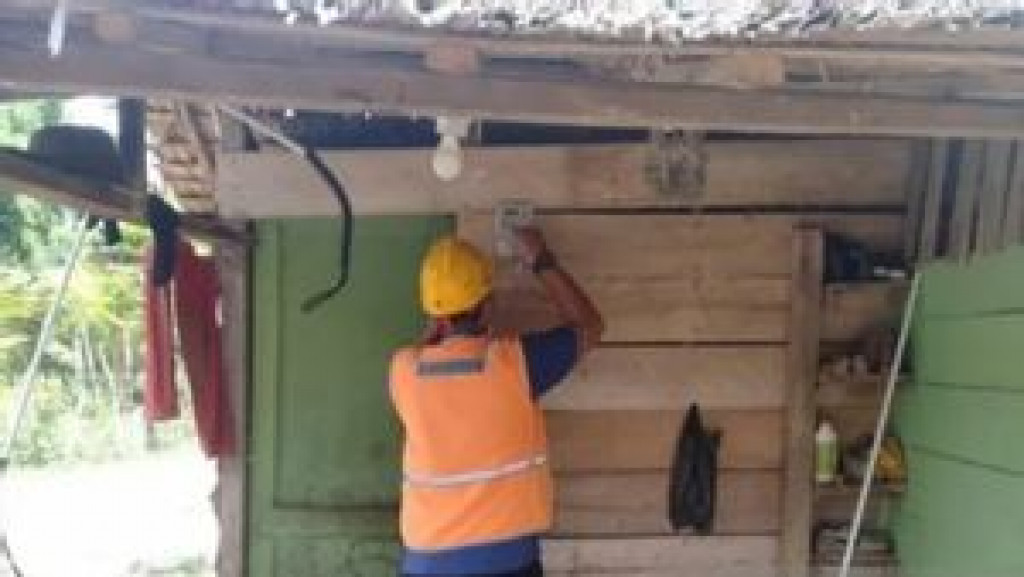 Pemerintah-DPR Sepakat Gratiskan Biaya Pemasangan Listrik Baru ke 83 Ribu Rumah Tangga pada 2023