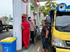 Cegah Dampak Kenaikan BBM Bersubsidi, Polres Sumedang Laksanakan Monitoring Di Setiap SPBU