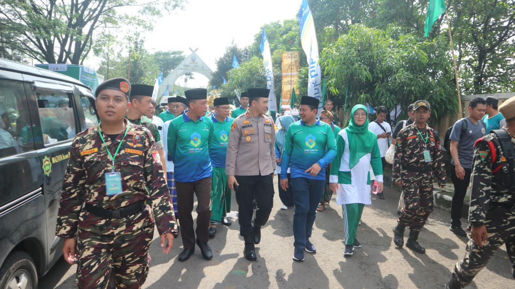 Wakapolda Jabar Buka Peringatan Hari Santri Nasional di Sumedang