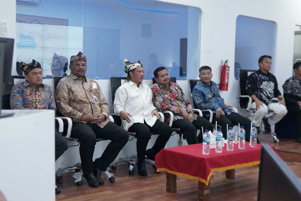 Kemendagri M. Tito Karnavian Apresiasi Sistem E-Government di Kabupaten Sumedang