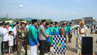 Wakapolda Jabar Buka Peringatan Hari Santri Nasional Di Sumedang