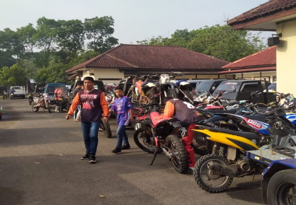Memeriahkan HUT Brimob Ke 77, Polda Jabar Gelar Trail Adventure Gas Bareng Kapolda Jabar