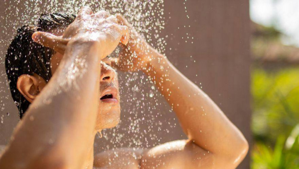 5 Dampak Buruk Jarang Mandi, Segera Hindari!