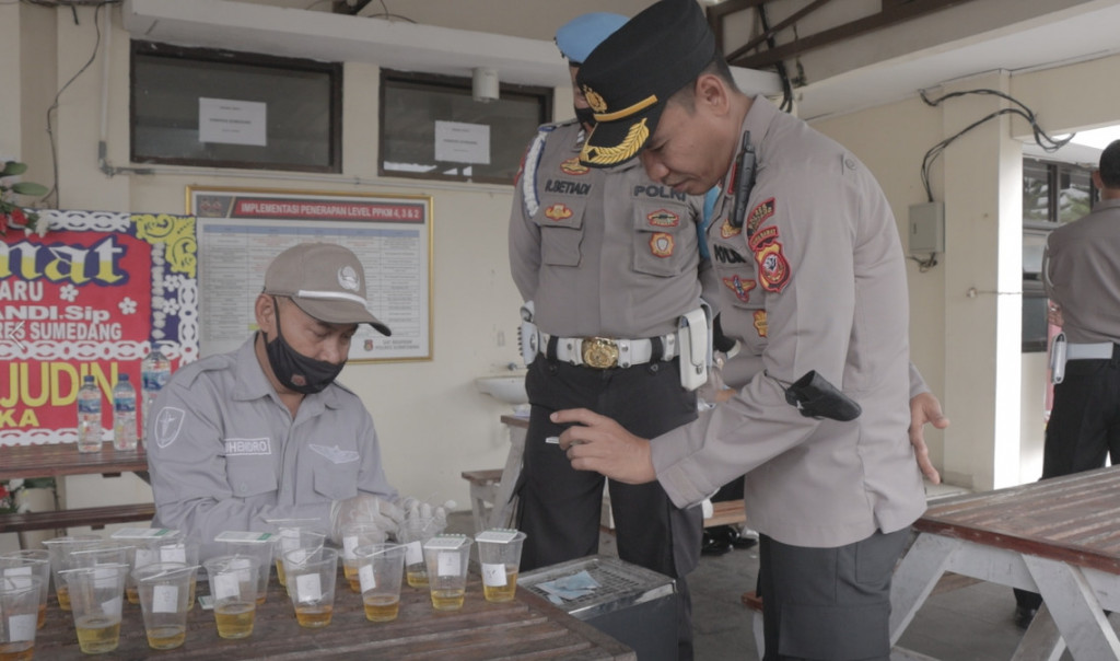 Antisipasi Adanya Penyalahgunaan Narkoba, Polres Sumedang Tes Urine Seluruh Anggotanya.