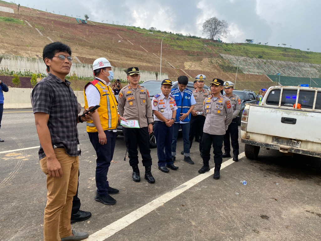 Jelang Nataru, Polres Sumedang Tinjau Tol Cisumdawu Seksi 2 dan 3