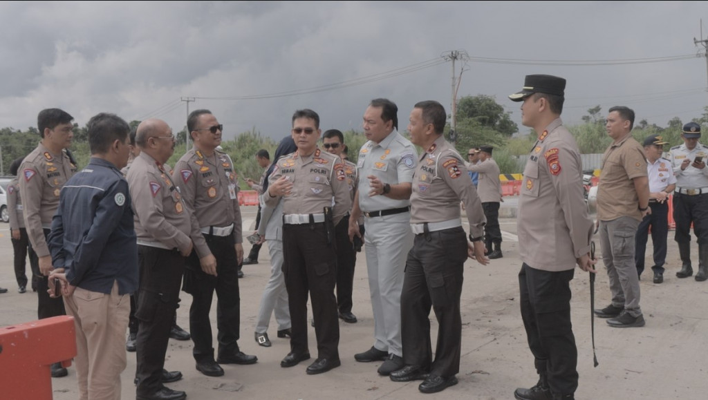Jelang Nataru, Kakorlantas Polri Cek Jalur Tol Cisumdawu 