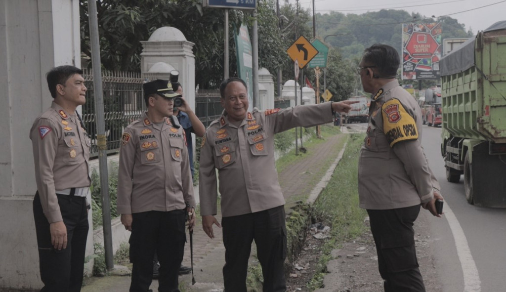 Kapolda Jabar Cek Tol Cisumdawu dan Cireki Persiapan Pam Natal dan Tahun Baru