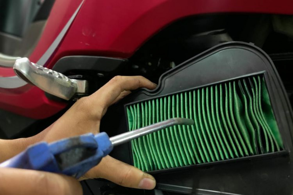 Motor Matic Tak Kuat Menanjak? Segera Cek 4 Komponen Penting Ini