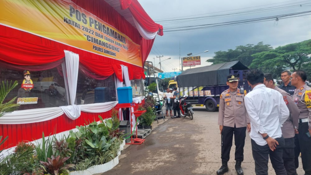 Kapolres dan Bupati Sumedang Cek Pos Terpadu Alun-alun Sumedang